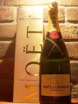 Champagner Frankreich Moët & Chandon 0,75 l Flasche in der Geschenkverpackung